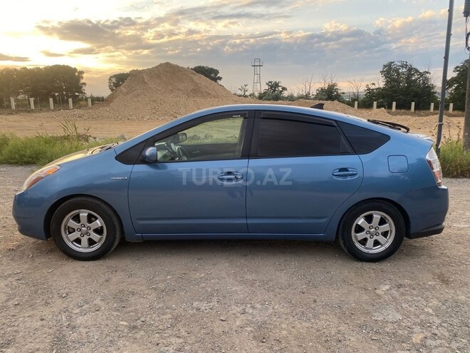 Toyota Prius-5