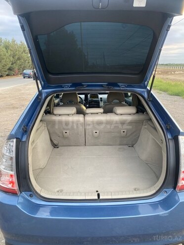 Toyota Prius-11