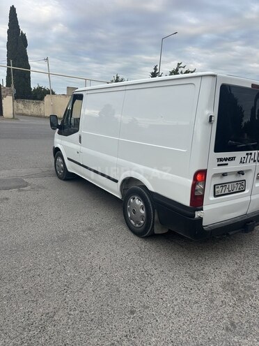 Ford Transit-7