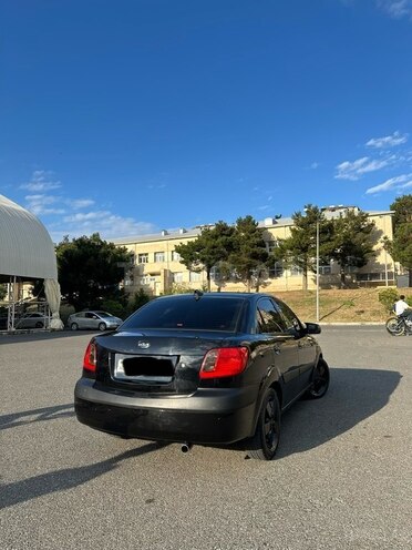 Kia Rio-4