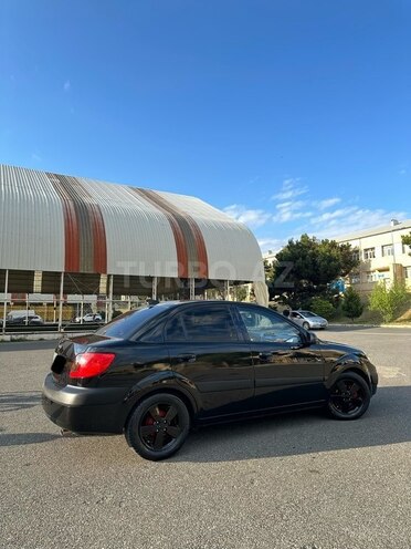 Kia Rio-5