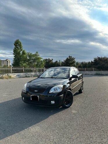 Kia Rio-1
