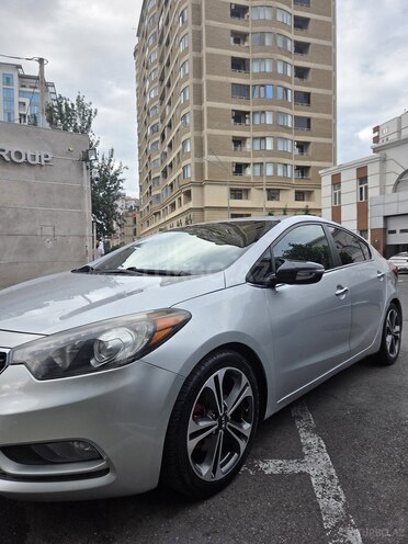 Kia Cerato-5
