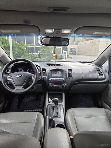 Kia Cerato-7
