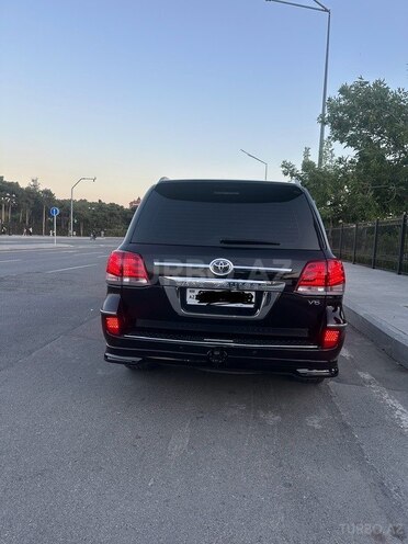 Toyota Land Cruiser-3