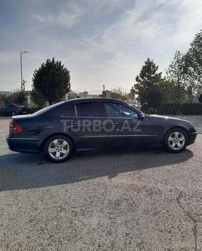 Mercedes E 240-2