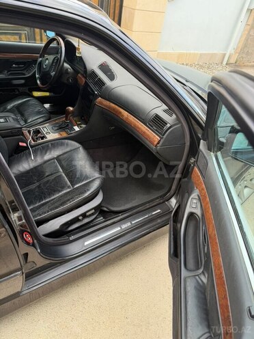 BMW 728-13