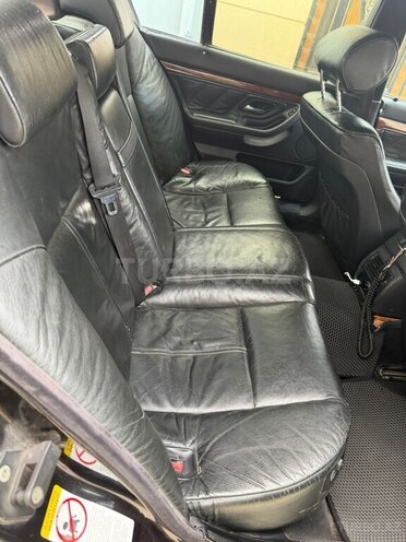BMW 728-15