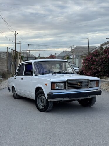 LADA (VAZ) 2107-2