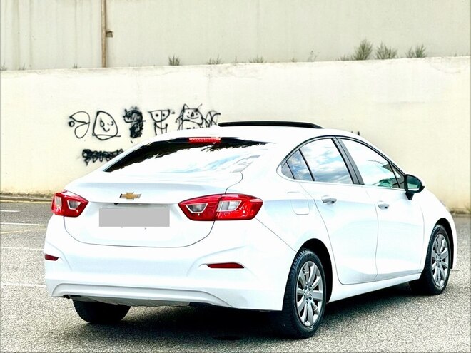 Chevrolet Cruze-9