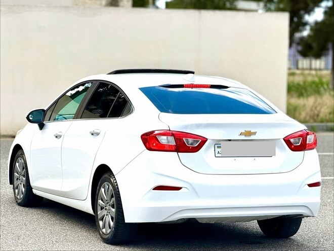 Chevrolet Cruze-8