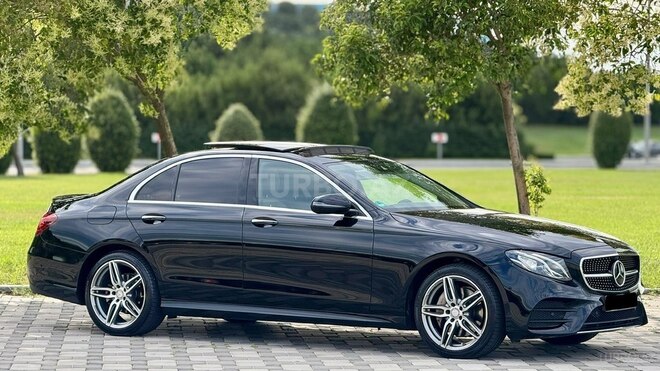 Mercedes E 300-5