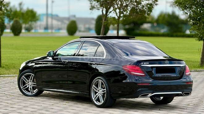 Mercedes E 300-15