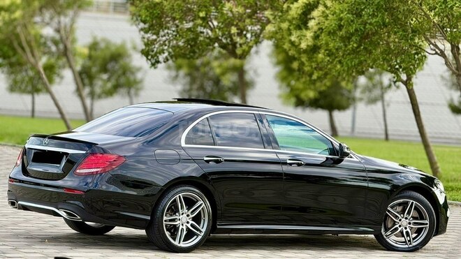 Mercedes E 300-14