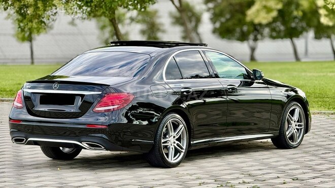 Mercedes E 300-13