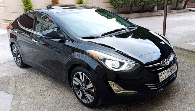 Hyundai Elantra-12