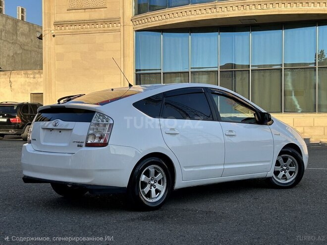 Toyota Prius-7