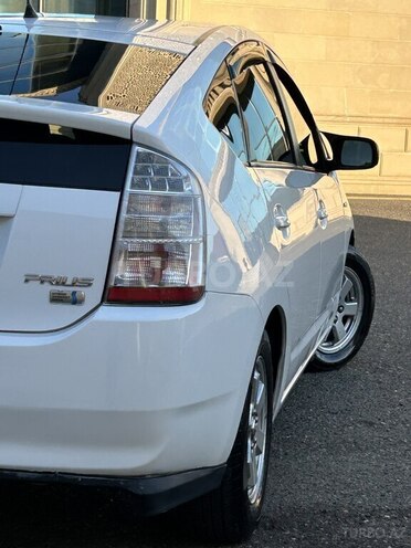 Toyota Prius-10