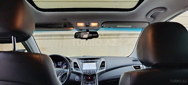 Hyundai Elantra-19
