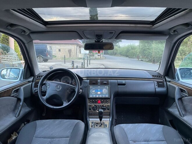 Mercedes E 280-7