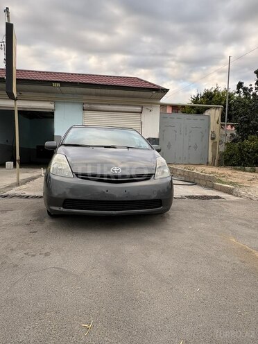Toyota Prius-2