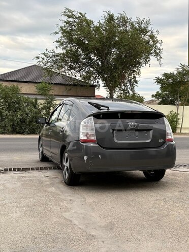 Toyota Prius-8