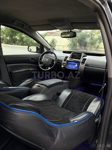 Toyota Prius-14