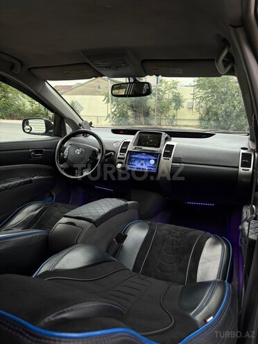 Toyota Prius-15