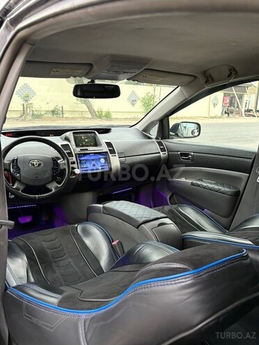 Toyota Prius-16