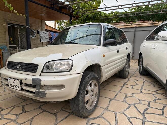 Toyota RAV4-1