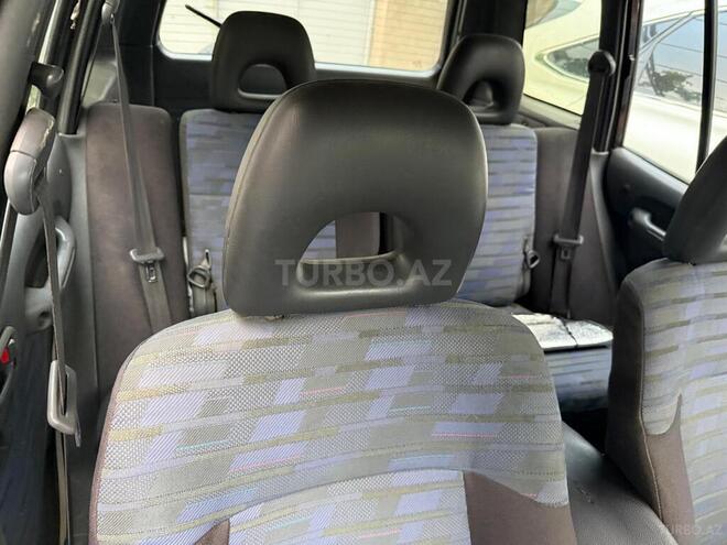 Toyota RAV4-4