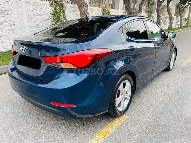 Hyundai Elantra-6