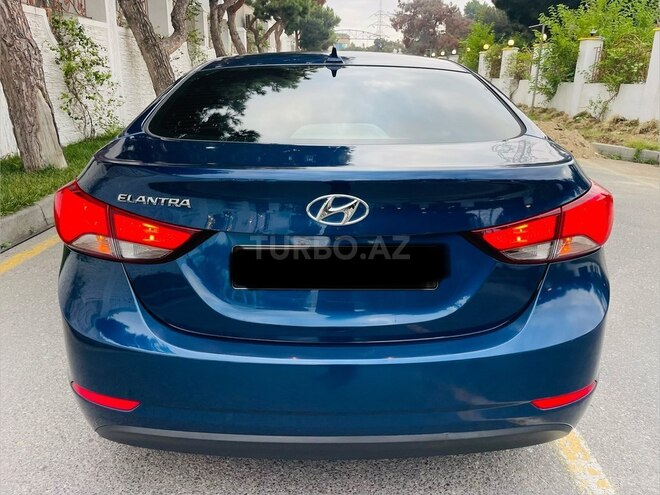 Hyundai Elantra-7