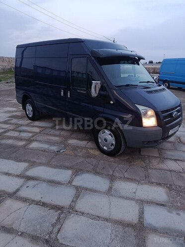 Ford Transit-4