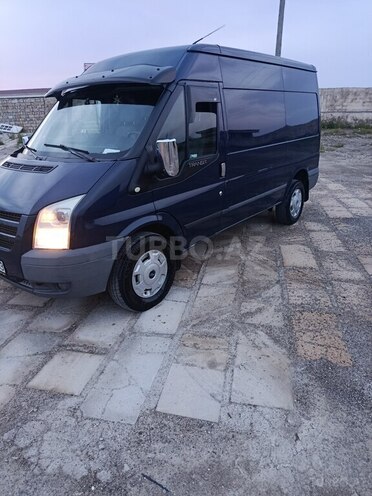 Ford Transit-5