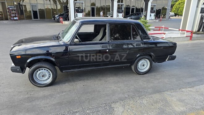 LADA (VAZ) 2107-2