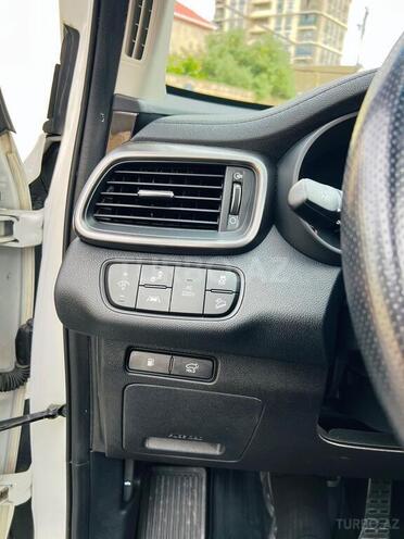 Kia Sorento-12