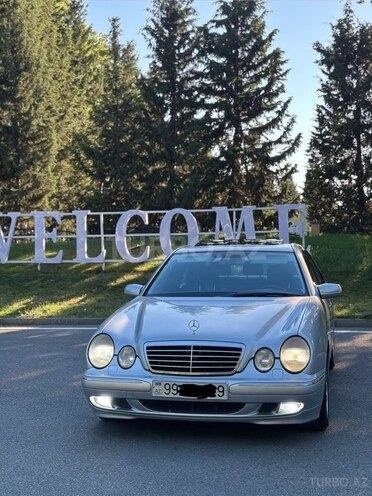 Mercedes E 240-5