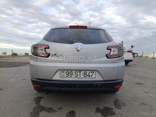 Renault Megane-10