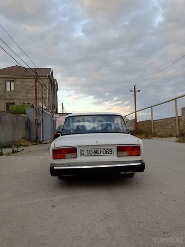 LADA (VAZ) 2107-2