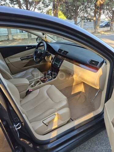 Volkswagen Passat-8