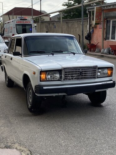 LADA (VAZ) 2107-2