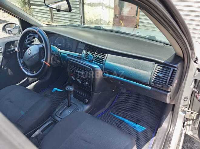 Opel Vectra-12