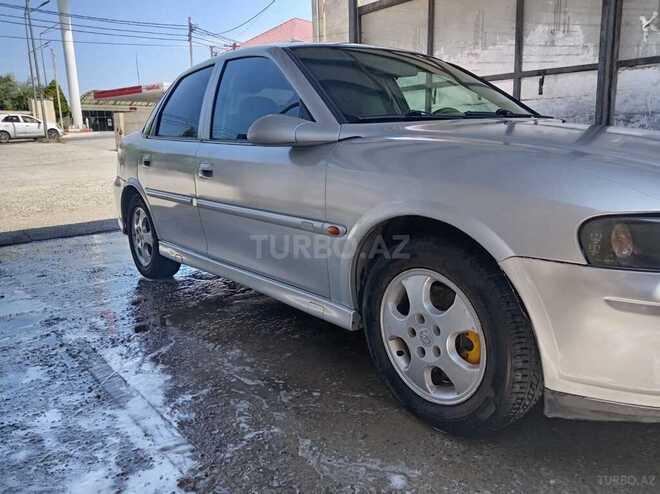 Opel Vectra-3