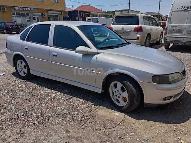 Opel Vectra-11