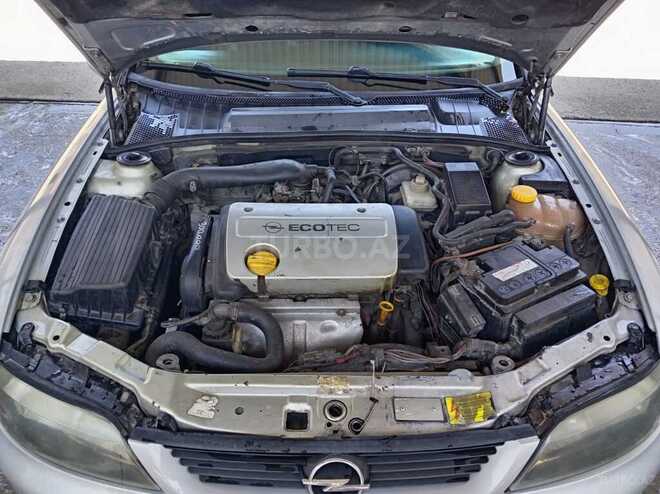 Opel Vectra-6