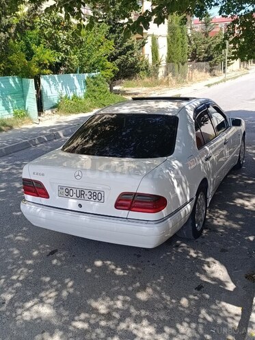 Mercedes E 280-3