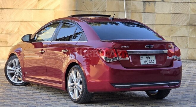 Chevrolet Cruze-12