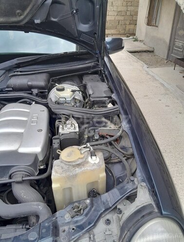 Mercedes E 220-3