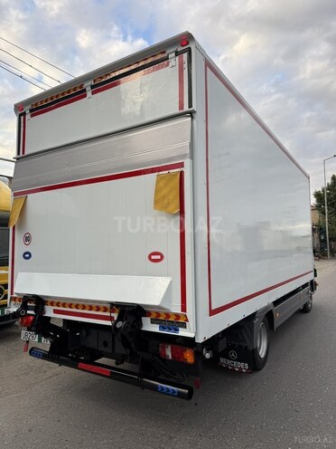 Mercedes Atego 818-6